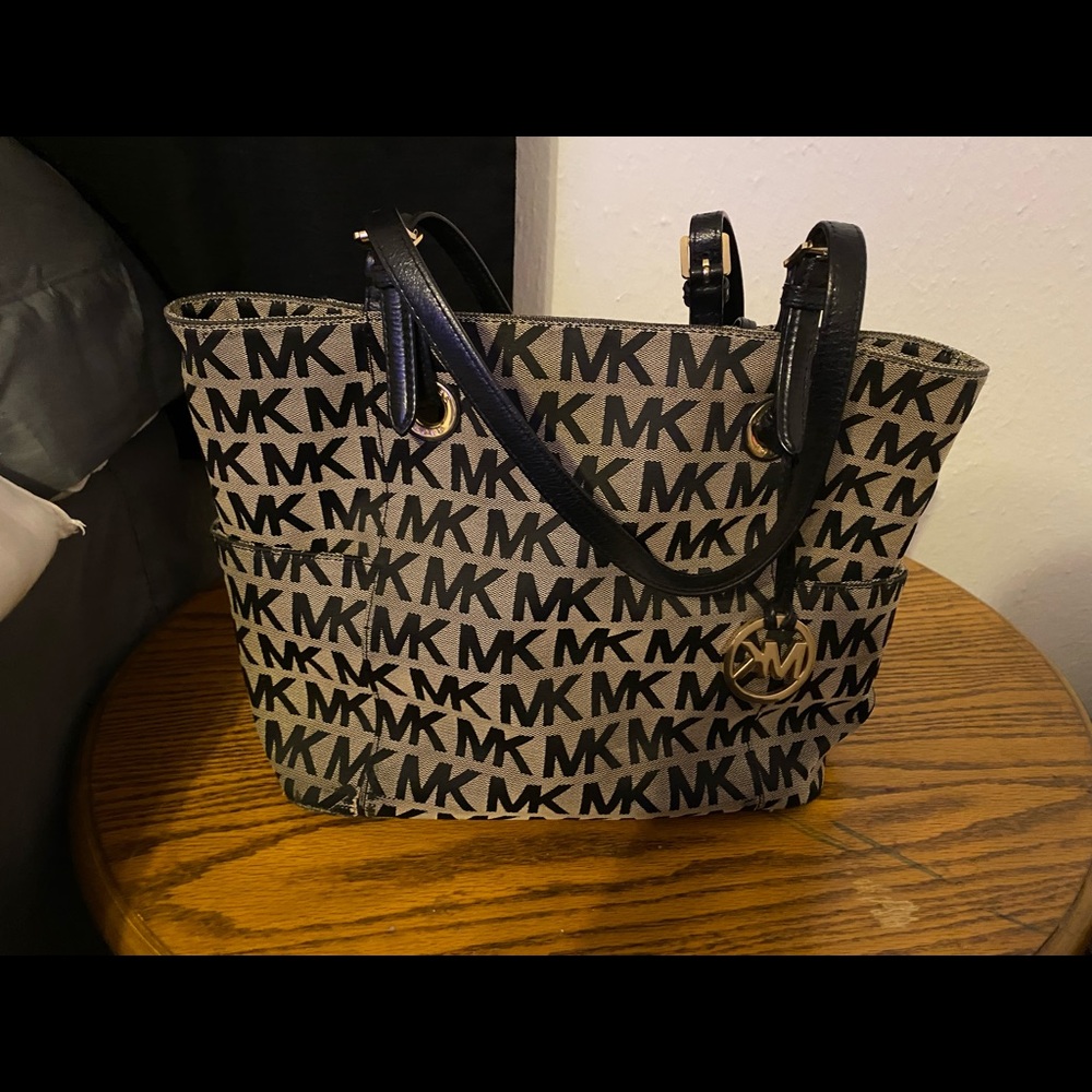 Michael Kors travel Bag.